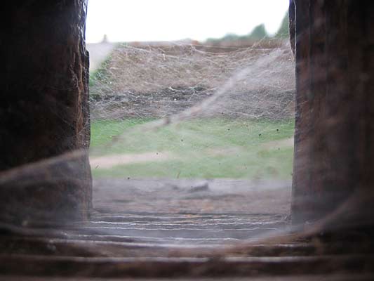 zagroda Guciów okienko w chacie