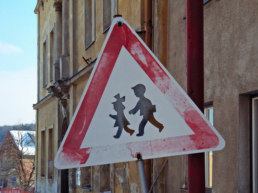 czeskie znaki drogowe uwaga dzieci